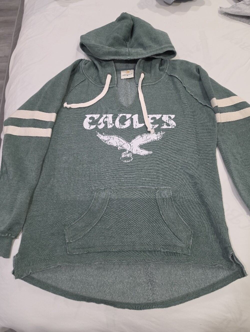 NWOT - Custom Ocean Drive Philadelphia Eagles Super Soft Hoodie Sz. M - Picture 7 of 7